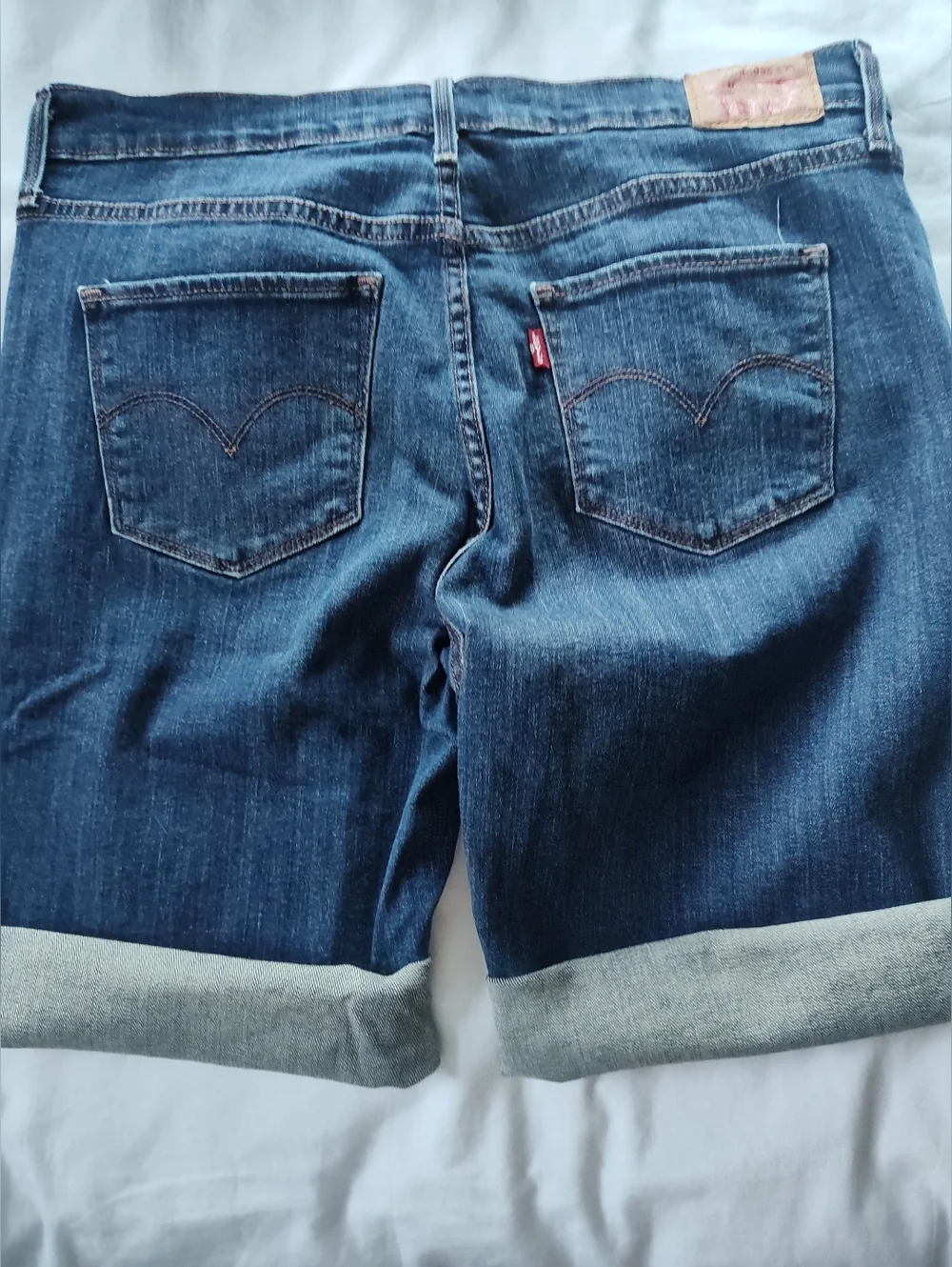 Levi Strauss Ladies Blue Jean Shorts. Size 31 Waist. 9" Inseam - Picture 3 of 8